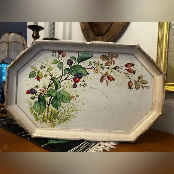 Vintage Strawberry Home Decor